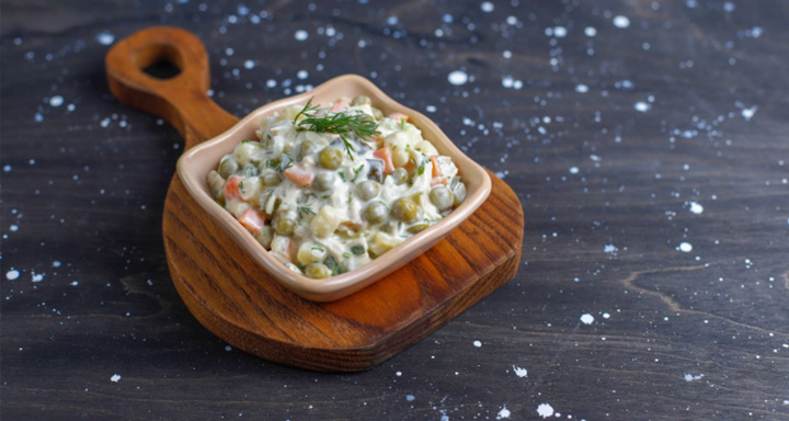 Recept za rusku salatu sa kikirikijem